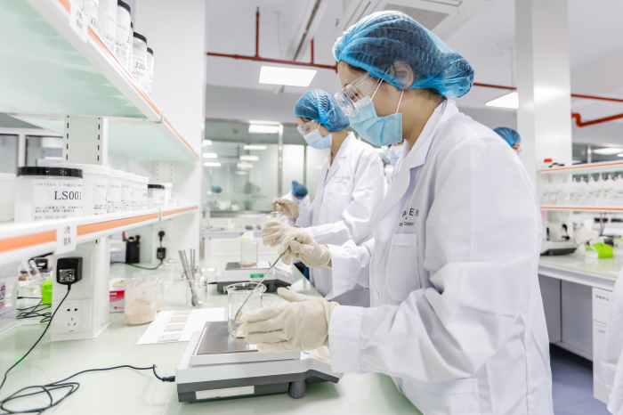 美妝創(chuàng)新趨勢(shì)明顯，國(guó)貨品牌憑技術(shù)咨詢持續(xù)發(fā)力占市場(chǎng)